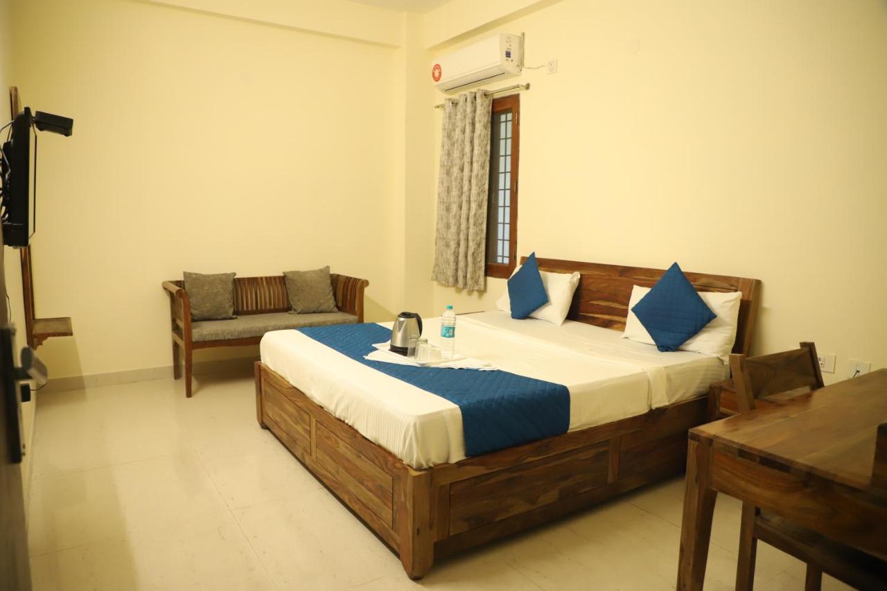 Hotel The York Noida Exteriör bild