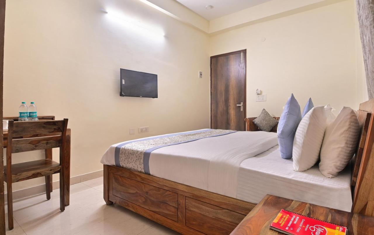 Hotel The York Noida Exteriör bild